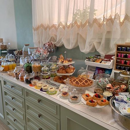 Incanto Di Luna Hotel Сирмионе Экстерьер фото